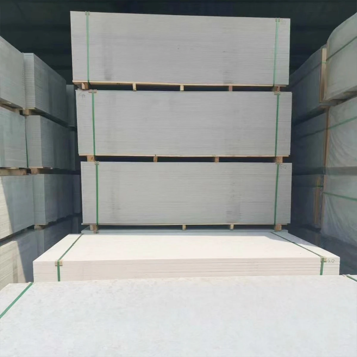 Calcium silicate board fireproof inorganic material lightweight high density air duct coating calcium silicate board