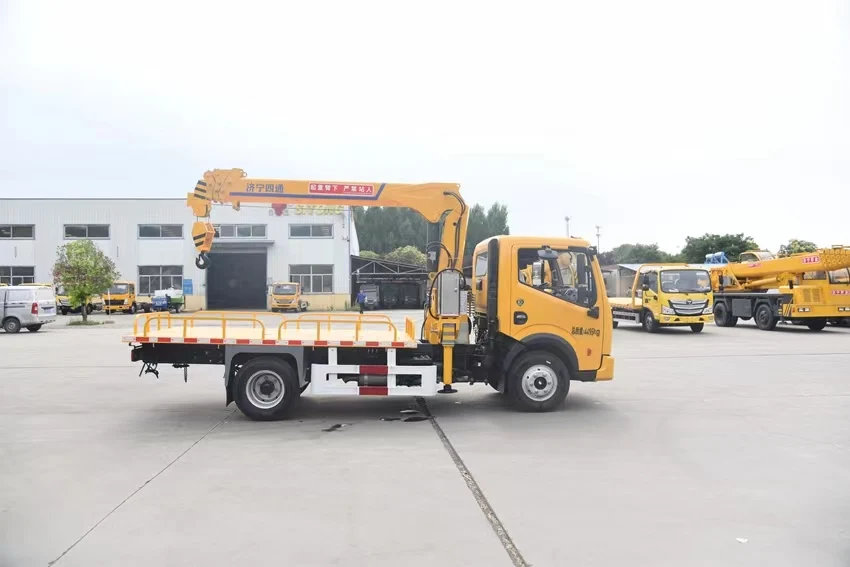 High Quality 4Ton  Cranes/Truck Cranes Hydraulic Telescopic Boom Truck-Mount Mounted Crane