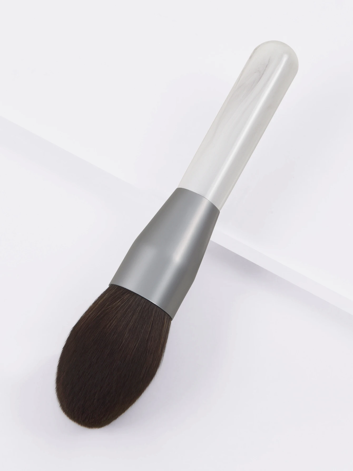 The Most Popular Single Oversized Non-Irritating Portable Nylon Hair Nose Powder Brush Can Be Customized Loog