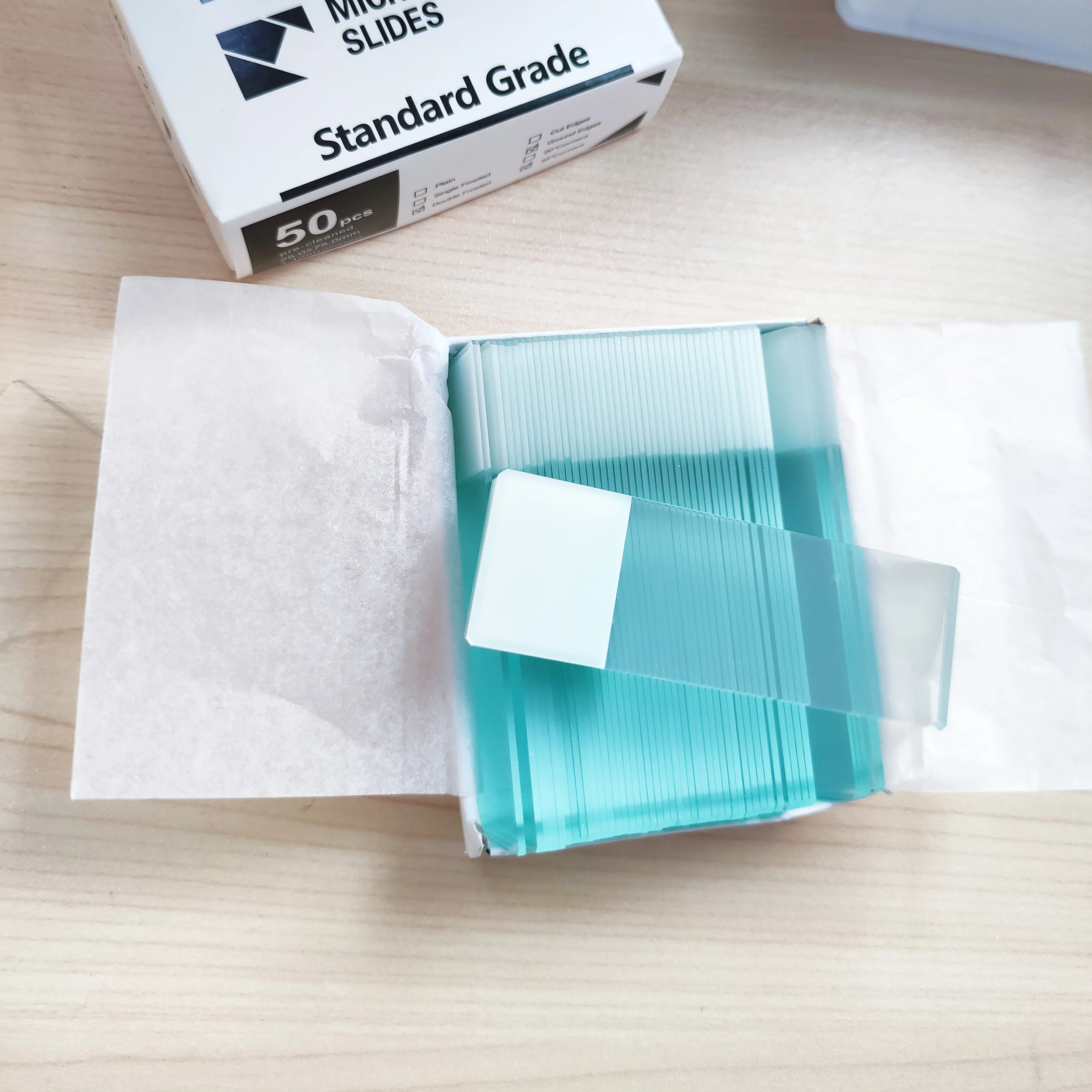 Лидер продаж, высококачественные медицинские микроскопы, одобренные CE ISO