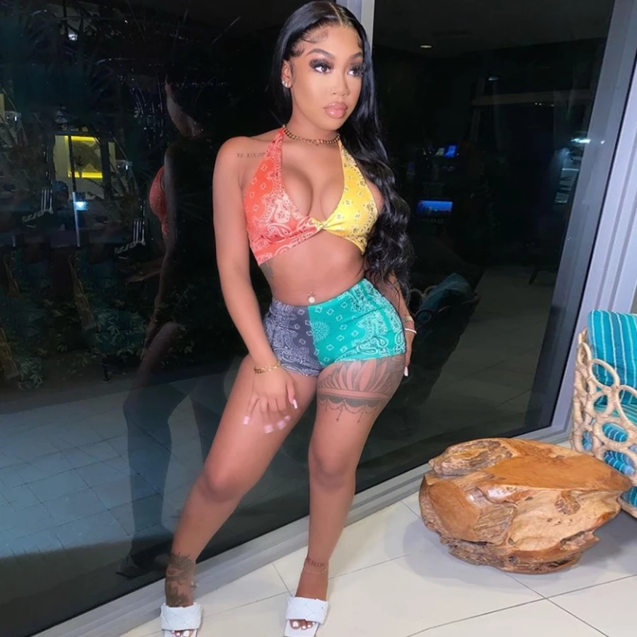 K21S00778 halter deep v shorts graphic print beachwear clothing 2021 2 piece short outfits set for women