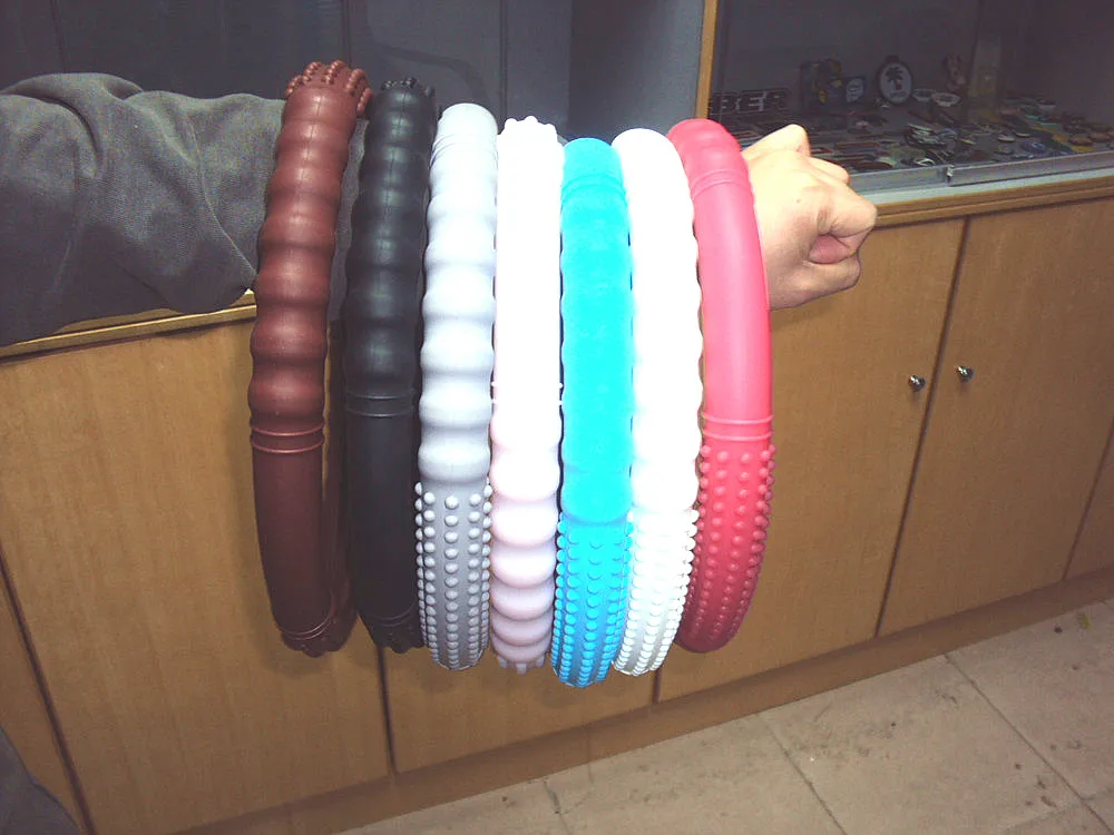
Customized massage particle anti-sweat disc anti-slip and wearable silicone steering wheel cover 