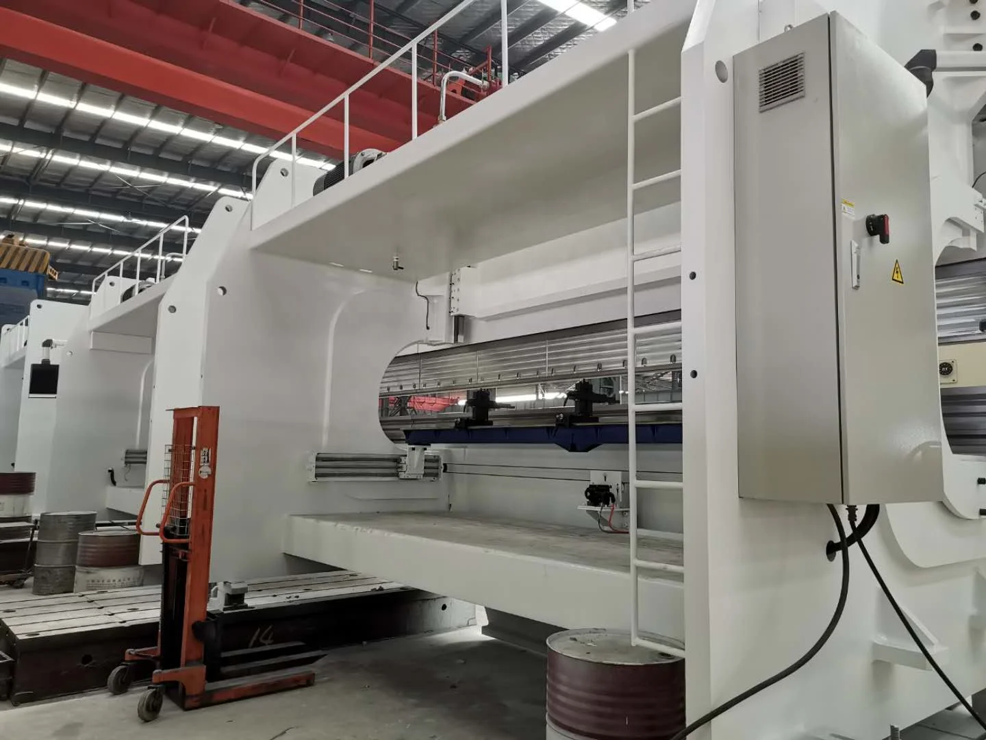 2-Wd67k 400T X 6000MM Hydraulic tandem press brake machine 12 meters metal sheet plate bending machine price