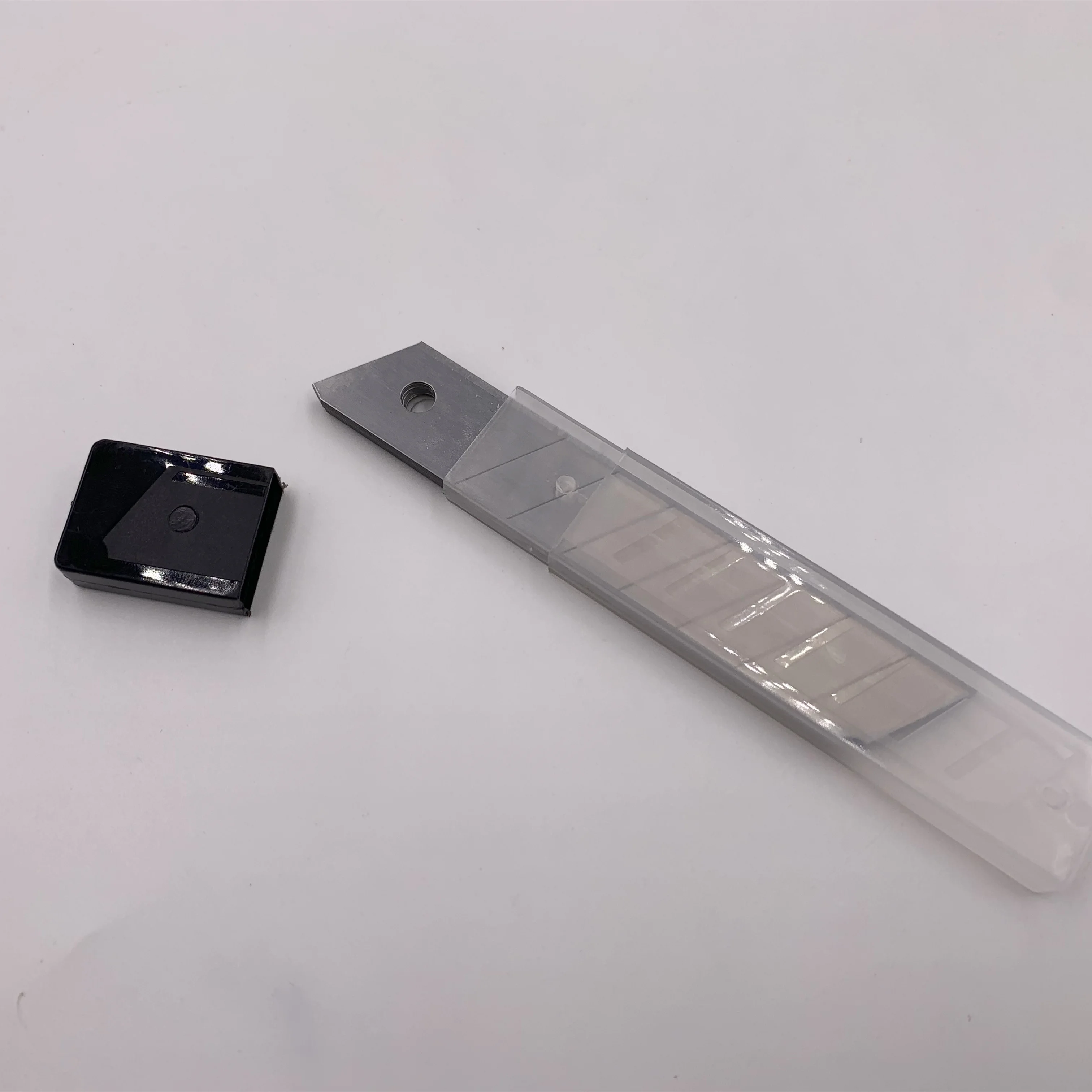 Carbon Steel Blade 18mm Width Utility Knife Blade Snap Off Cutter Knife Blade