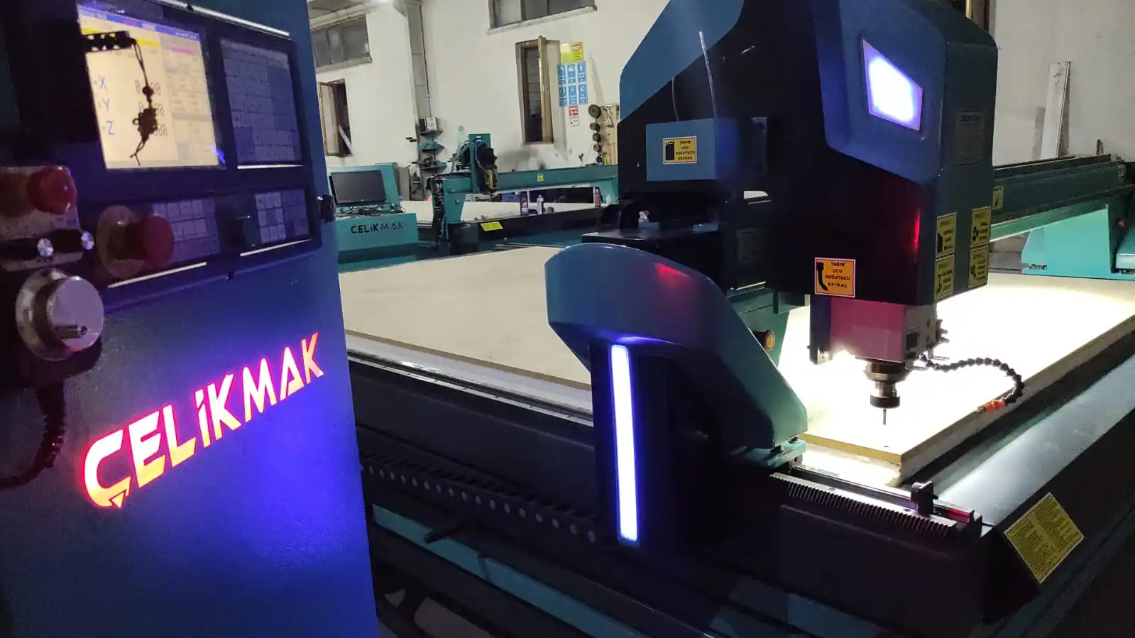 2 Axis 3 Axis CNC Milling Machine CNC Machining Center for Metal or Wood