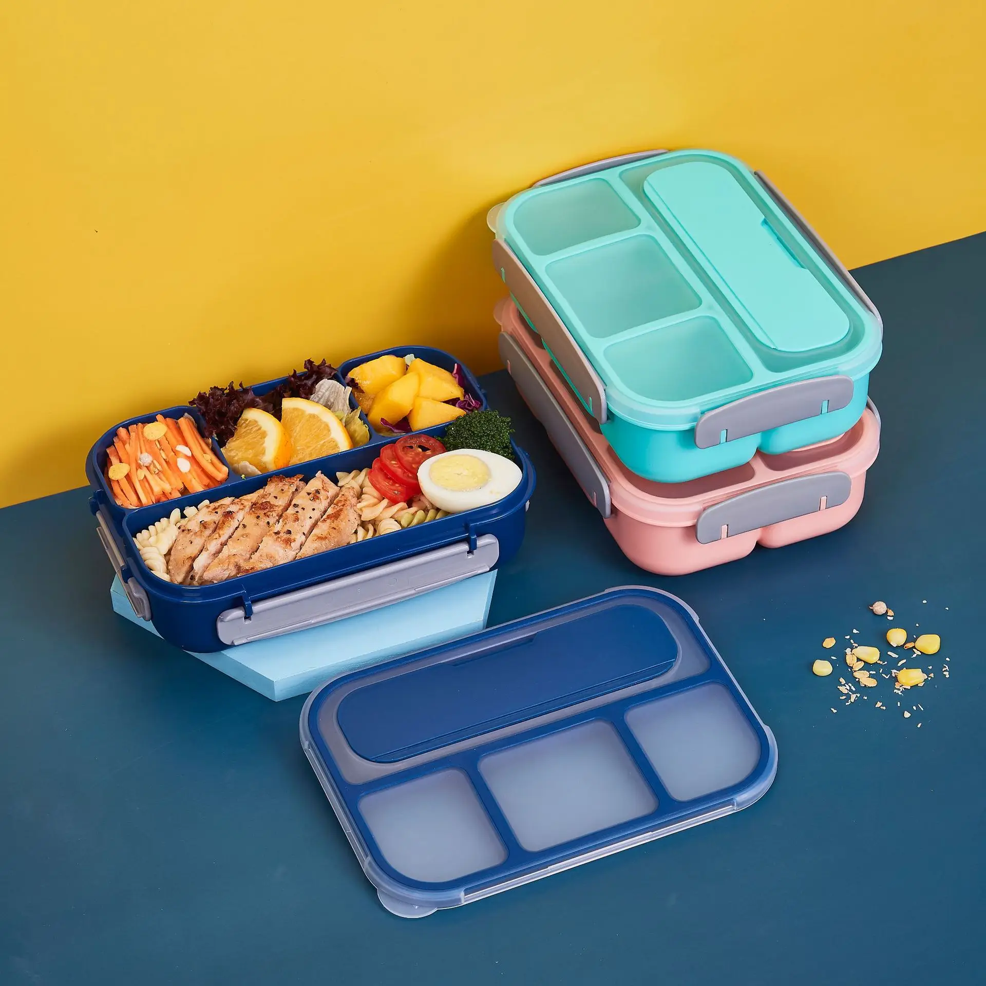 Children Sealed Lunchbox Separate Four Box Plastic Lunchbox Stylish Portable Lunchbox With Spoon