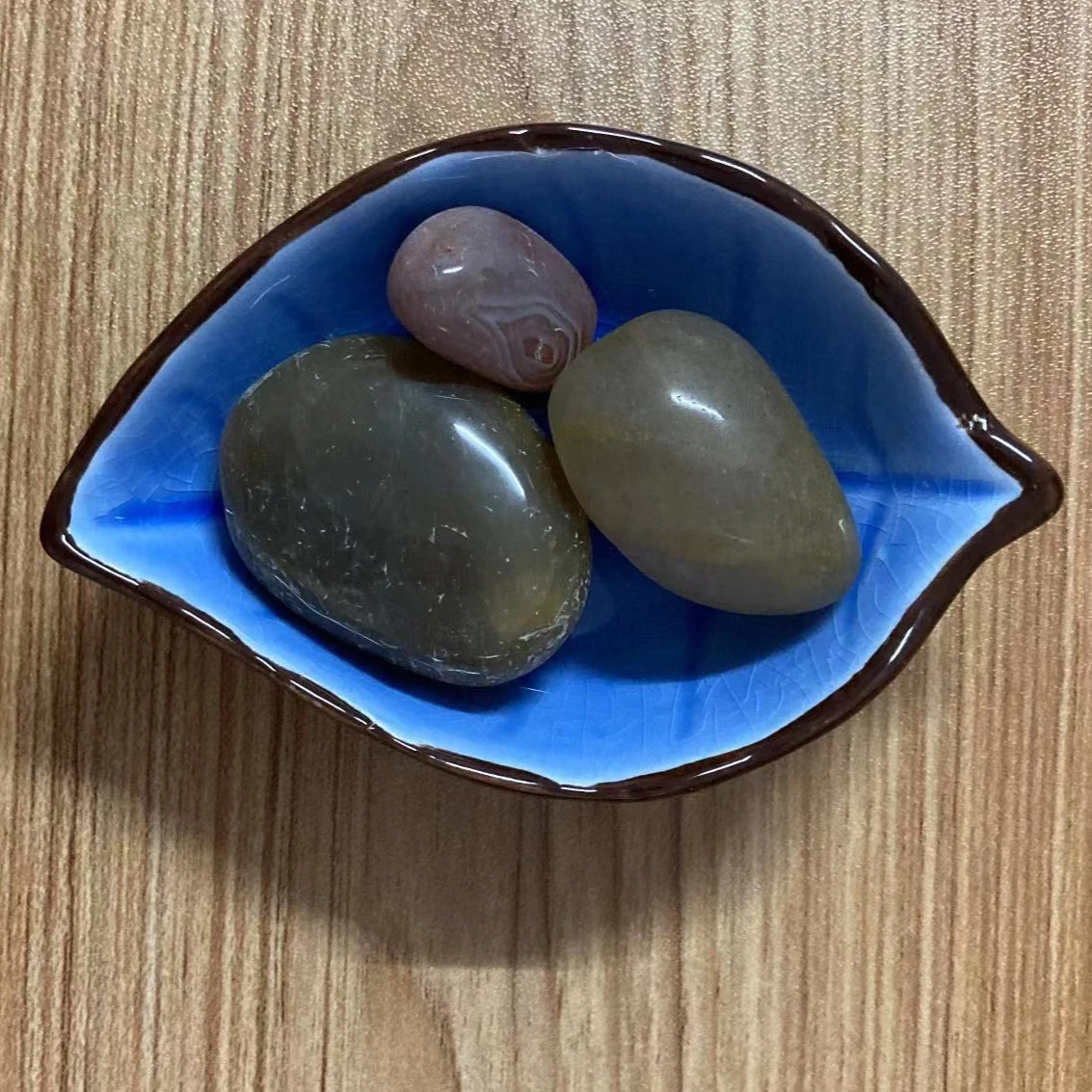  Best price colored pebble stone for