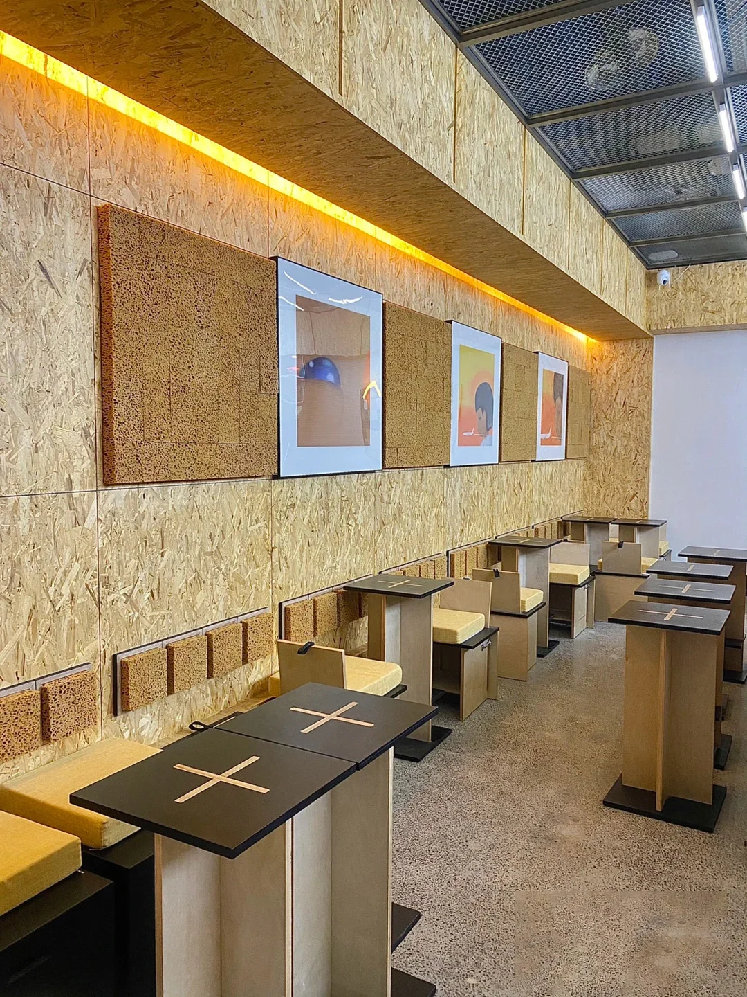 Professional 12mm E1 E2 Flakeboards High-Density and Skin-Friendly OSB Board with Eco-Friendly Material