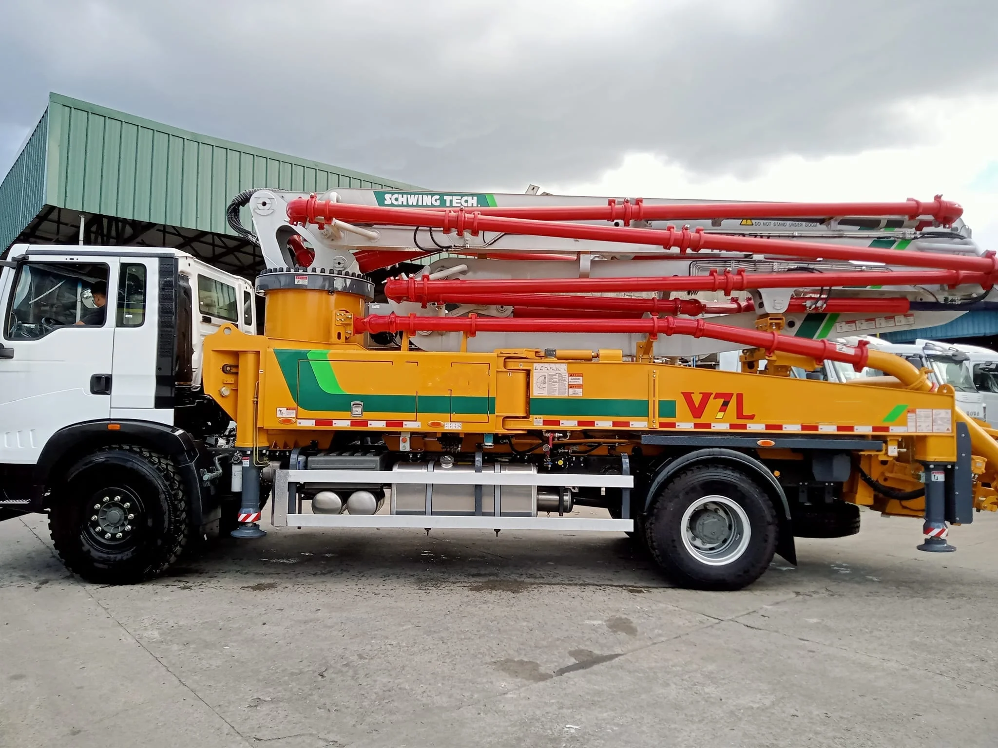 Hot Sale  37m Diesel  Hydraulic Concrete Pump Truck HB37V with Good Price