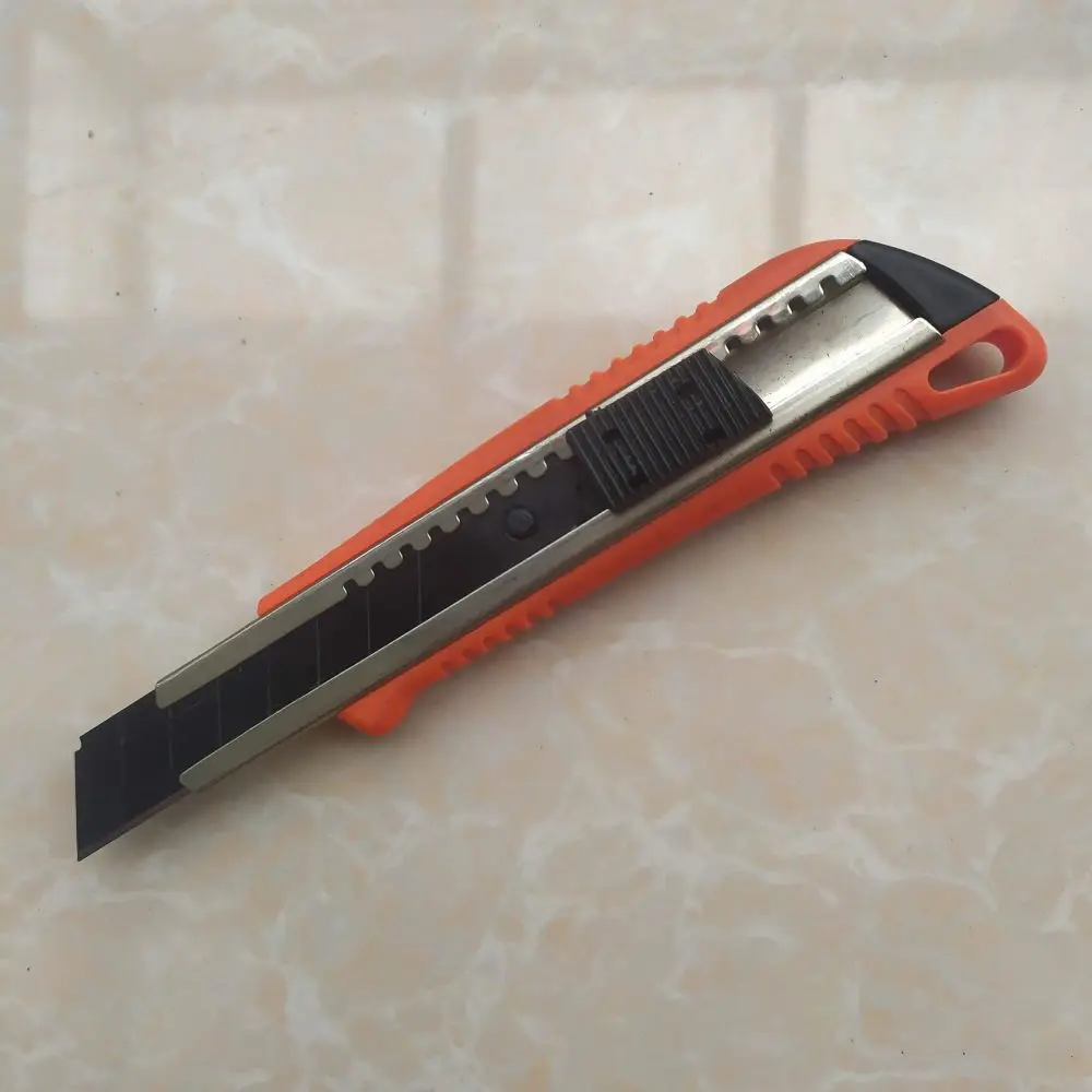 
 Переключатель ножа 8 секций возобновляемое черное лезвие режущий резак  