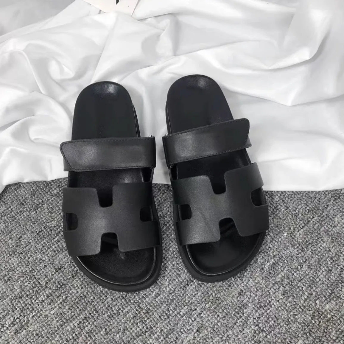 2024 Ladies Thick Soled Flat Slippers Female Summer Fashion Sandals Slippers Women Slides Slippersrs Large Size 43 44 EVA PU