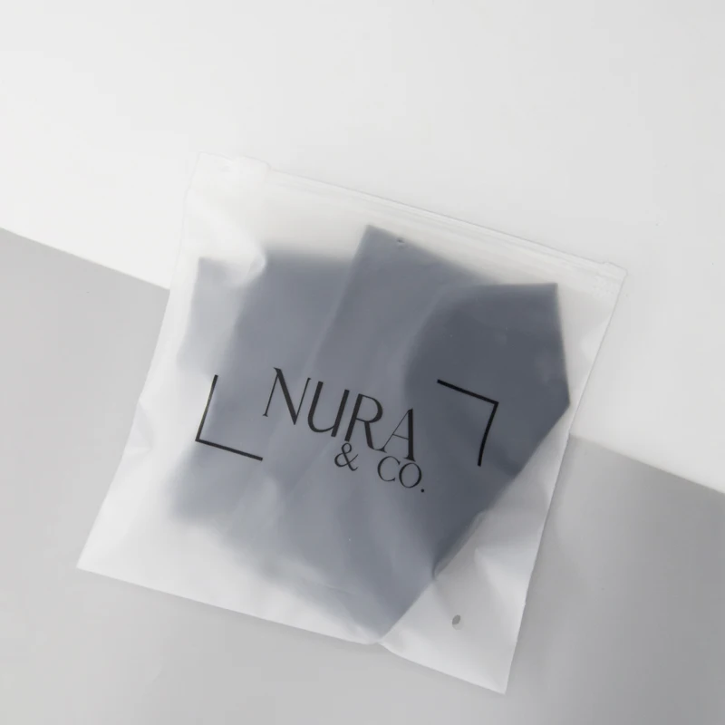 Hot Selling Eco friendly Zipper Resealable Clothes Packaging Frosted Plastic Ziplock Bag