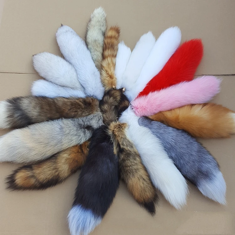 Wholesale good quality natural fluffy real fox fur tail real fur keychain