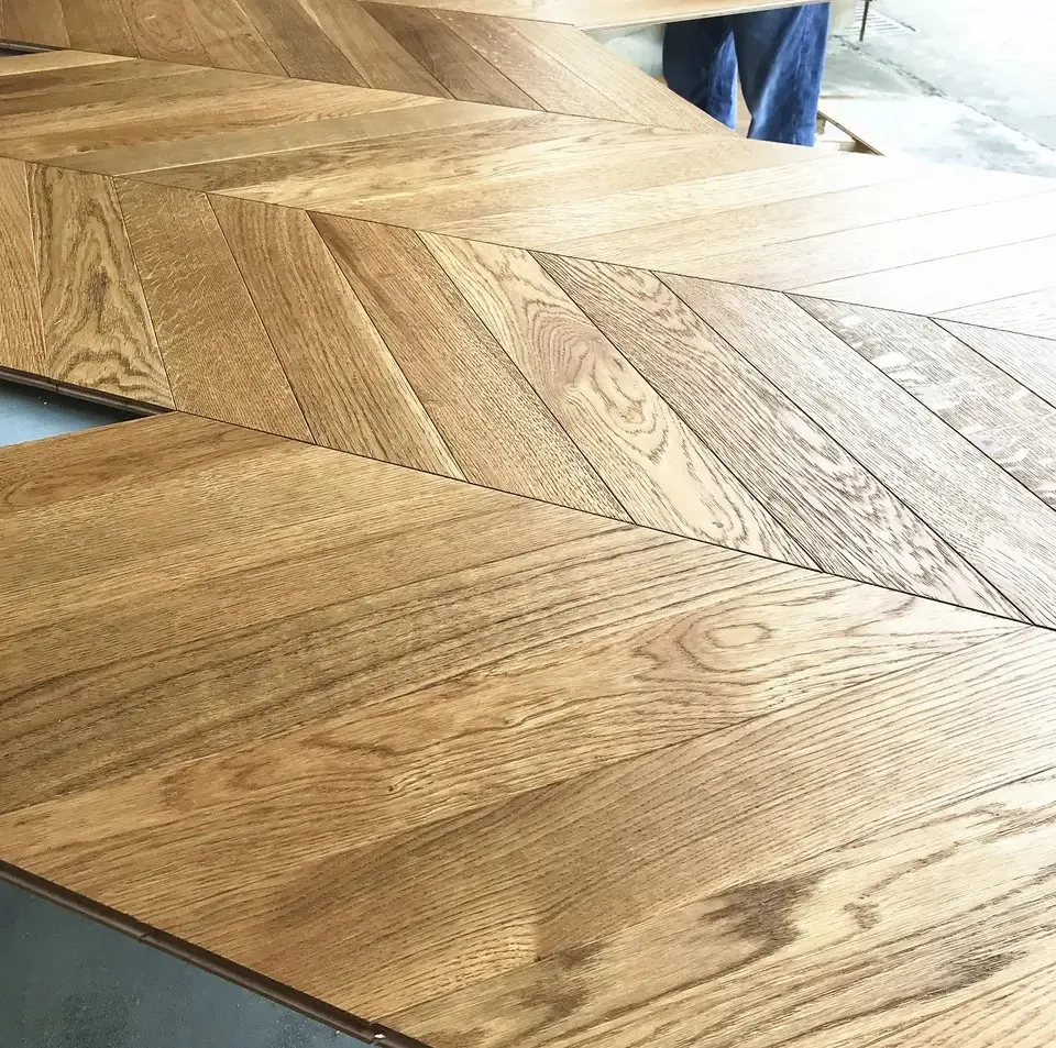 European White Oak Engineered Wood Floors covering surface Chevron Oak Engineered flooring Parquet Flooring