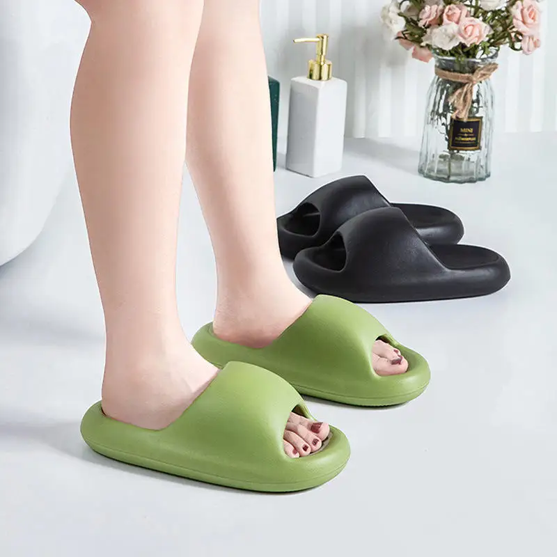 Wholesale Bread Comfort Slippers Eva Thick Sole  Shoes Slippers Beach Slippers for Women