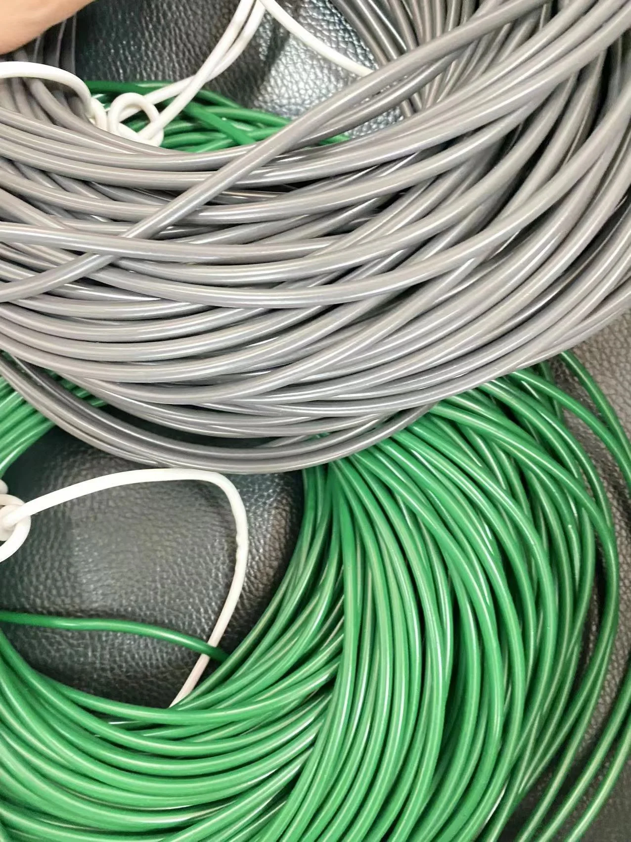 China strong load-bearing steel wire PVC fiber clothes washing line hanging clothesline balcony quilt drying rope