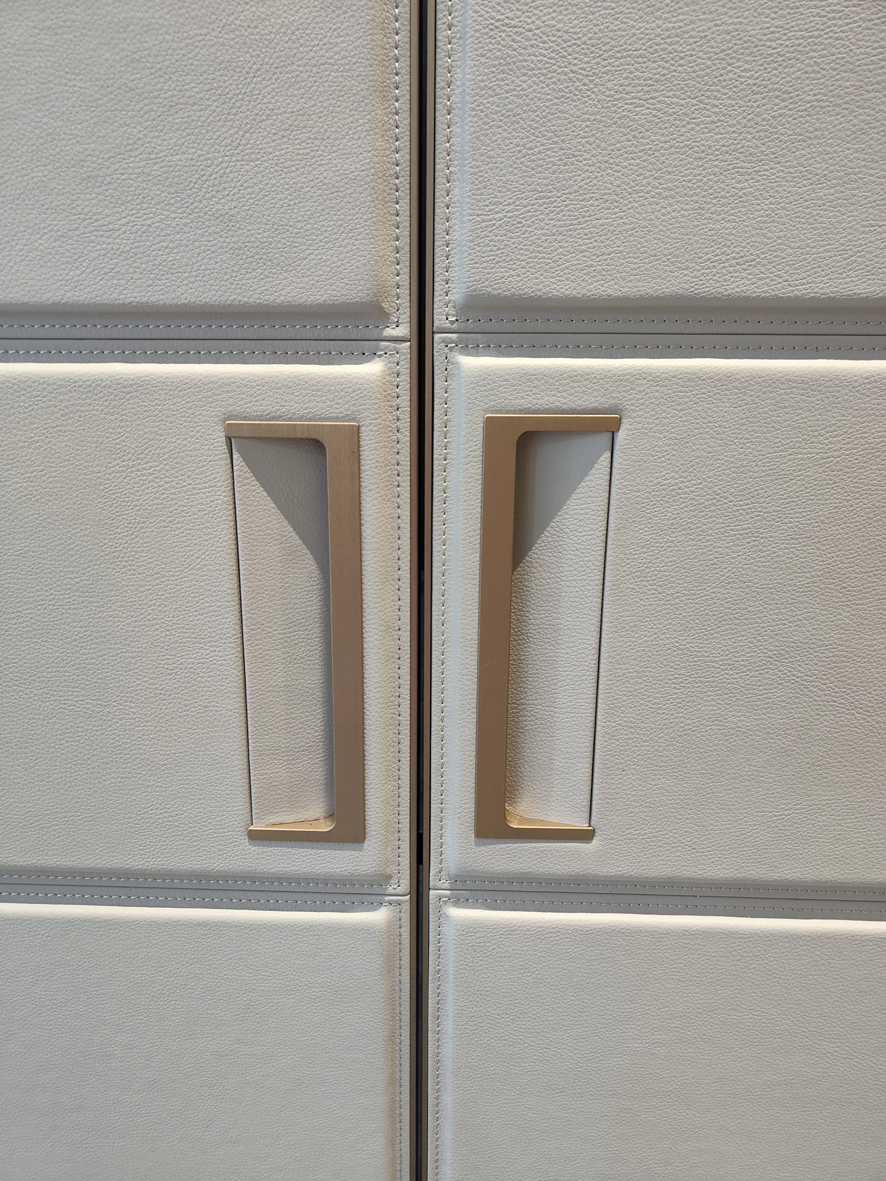 High Quality Bedroom Furniture Leather Oriented Strand Board Wardrobe Door