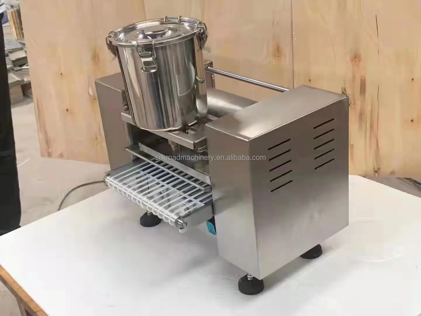 cake crust machine (11).jpg