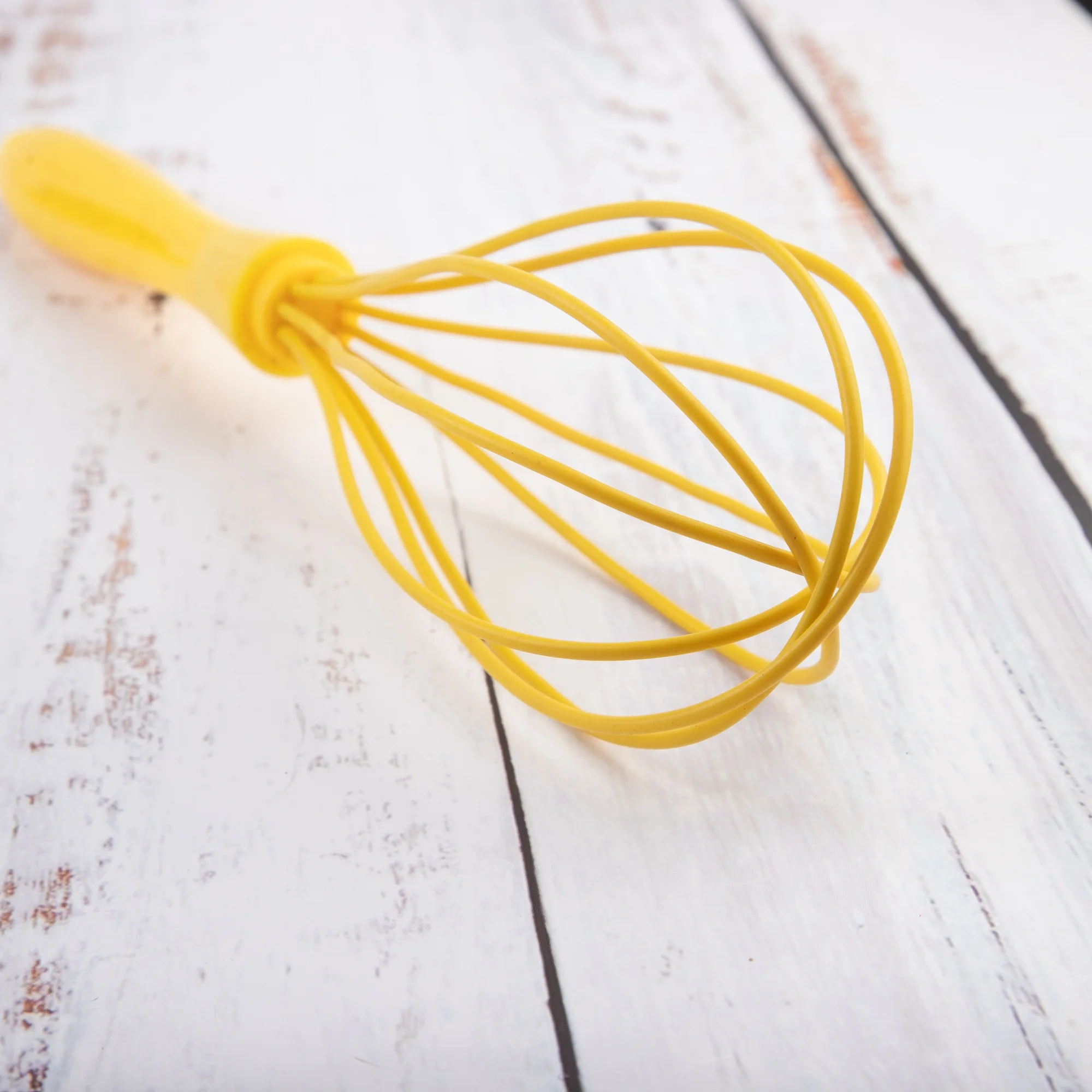 Cheap kitchenware Mini Manual Silicone Egg Whisk Beater machine