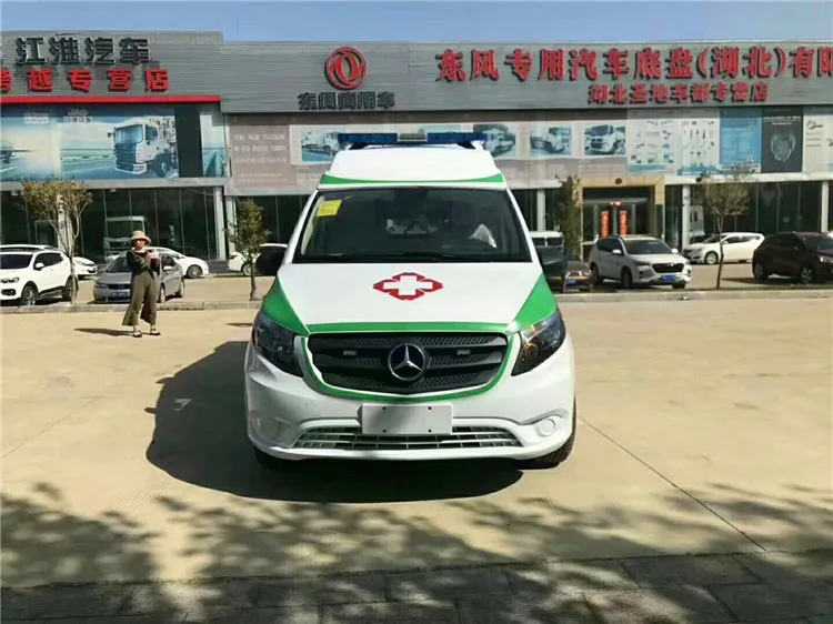 China 2021 year new intensive care emergency price new rescue 3 to 6 persons ambulance vehicle
