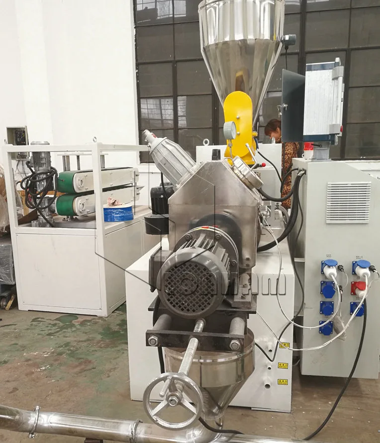 PVC  Pelletizer Machine Hot Cutting Granule Extruding Line