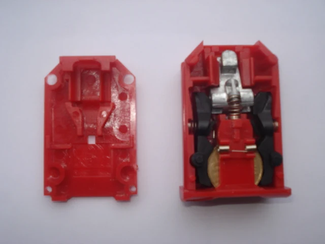 MOQ 100 PCS L107 Europe supermarket shopping trolley plastic cart coin locker