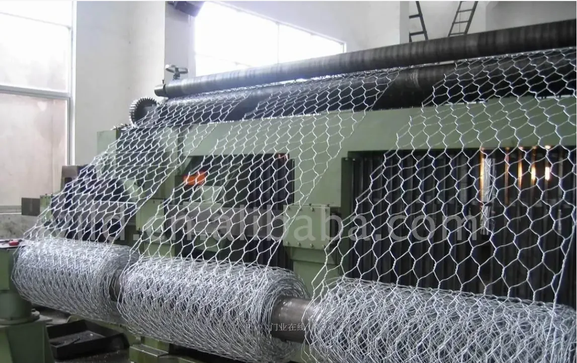 Low Price 304 Stainless Steel Hexagonal wire Mesh From Anping County