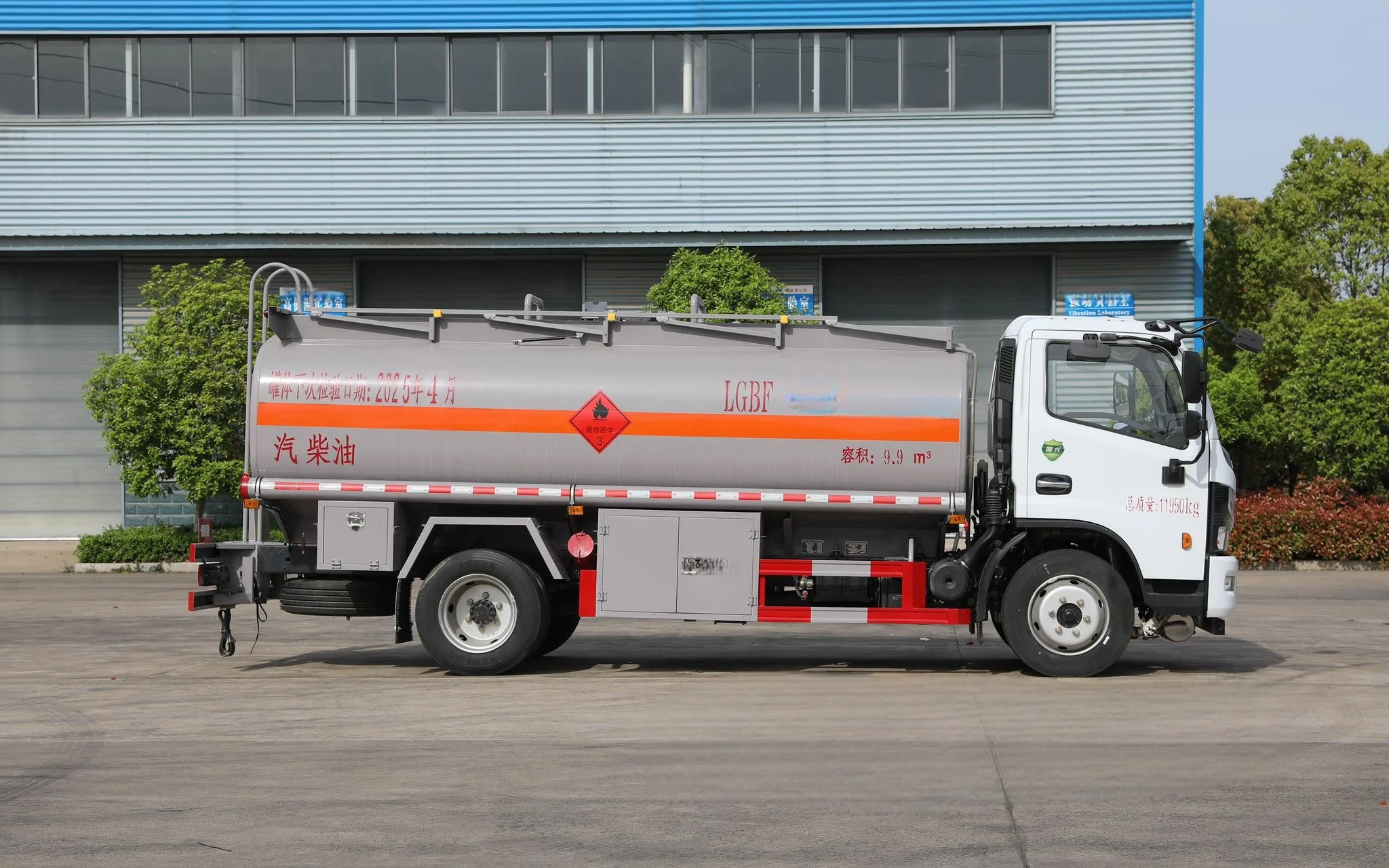 9.9 М3 Dongfeng 4x2 мобильный топливный Автоцистерна для международных перевозок