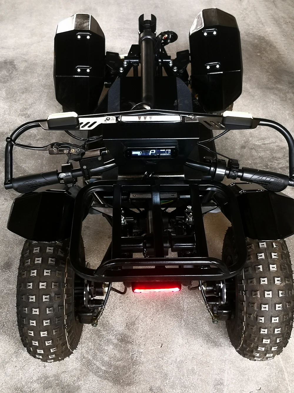 smaller model 04 1000.jpg