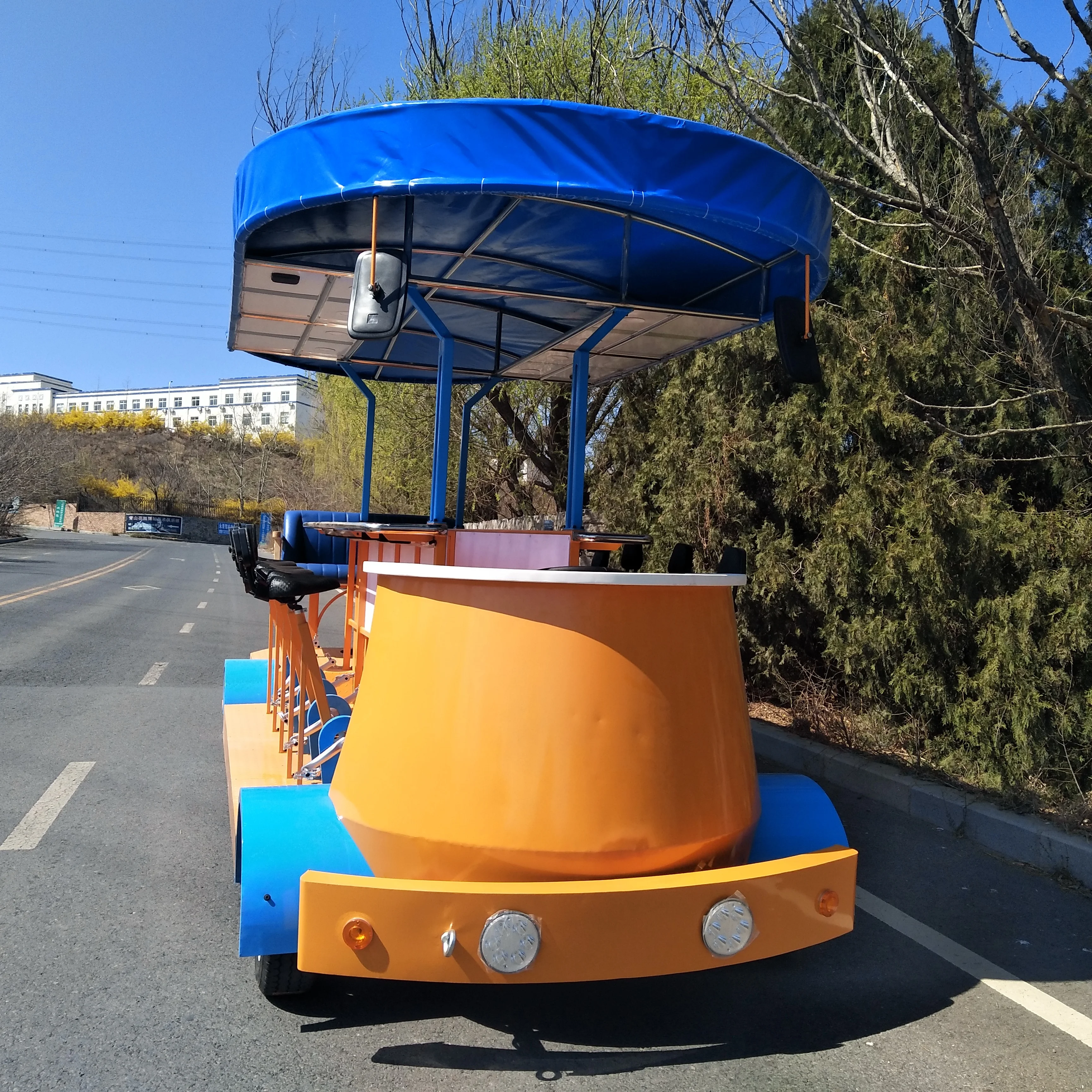 CE DOT Approved Customized Beer Bike Sightseeing Car and Party Cart for Sightseeing Bus & Car