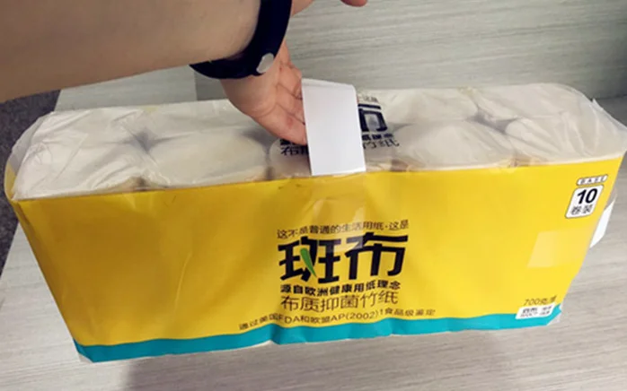 sturdy white plastic strips with high tack adhesive on each end are convenient for all packages packed 25 pieces per PE bags