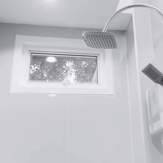 Открытый непромокаемый навес из поликарбоната