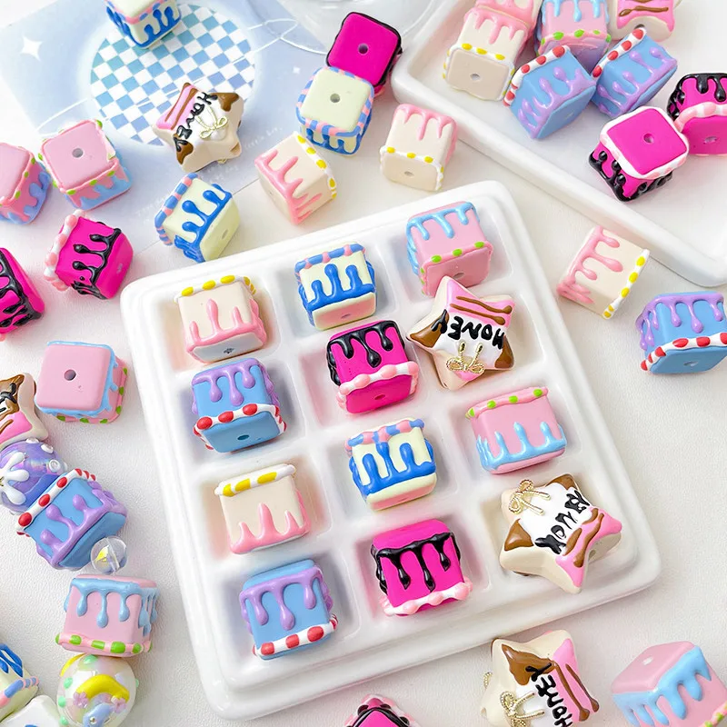 2023 DIY 18*16mm plating cartoon pink heart love print round acrylic beads bulk hand painted beads for phone chain pen making