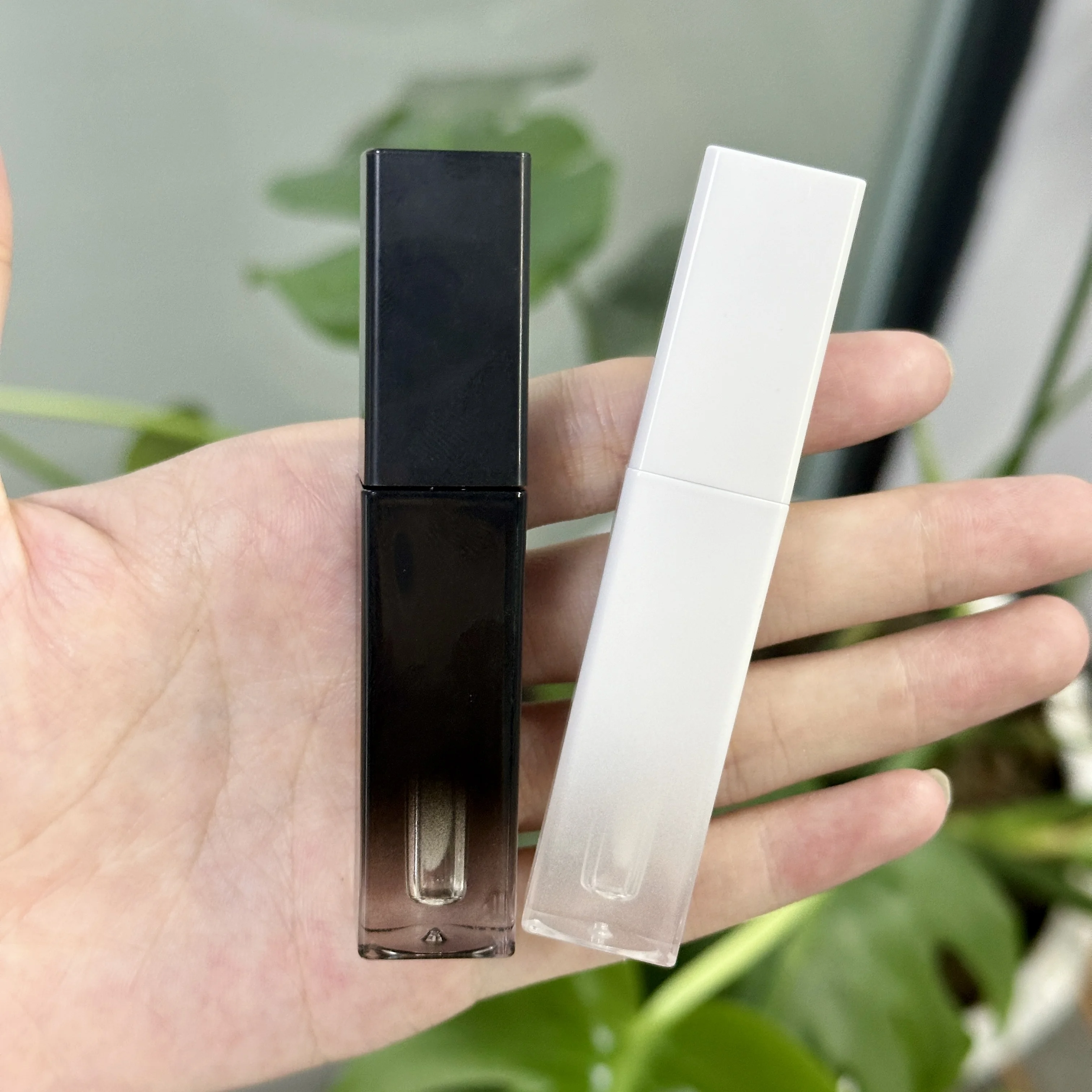 In Stock White Black Cosmetic Square PInk Luxury Custom Lipgloss Makeup Lip Gloss Tube Travel Lipgloss Tubes Lip Glaze Container