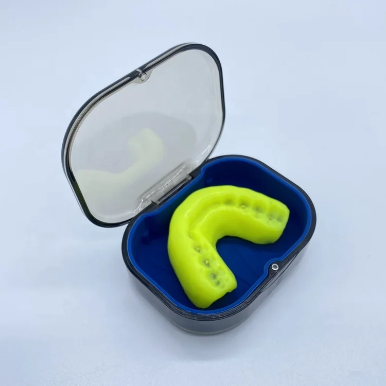 Wholesale High Quality Portable Invisible Braces Aligners Case Dental Guard Box