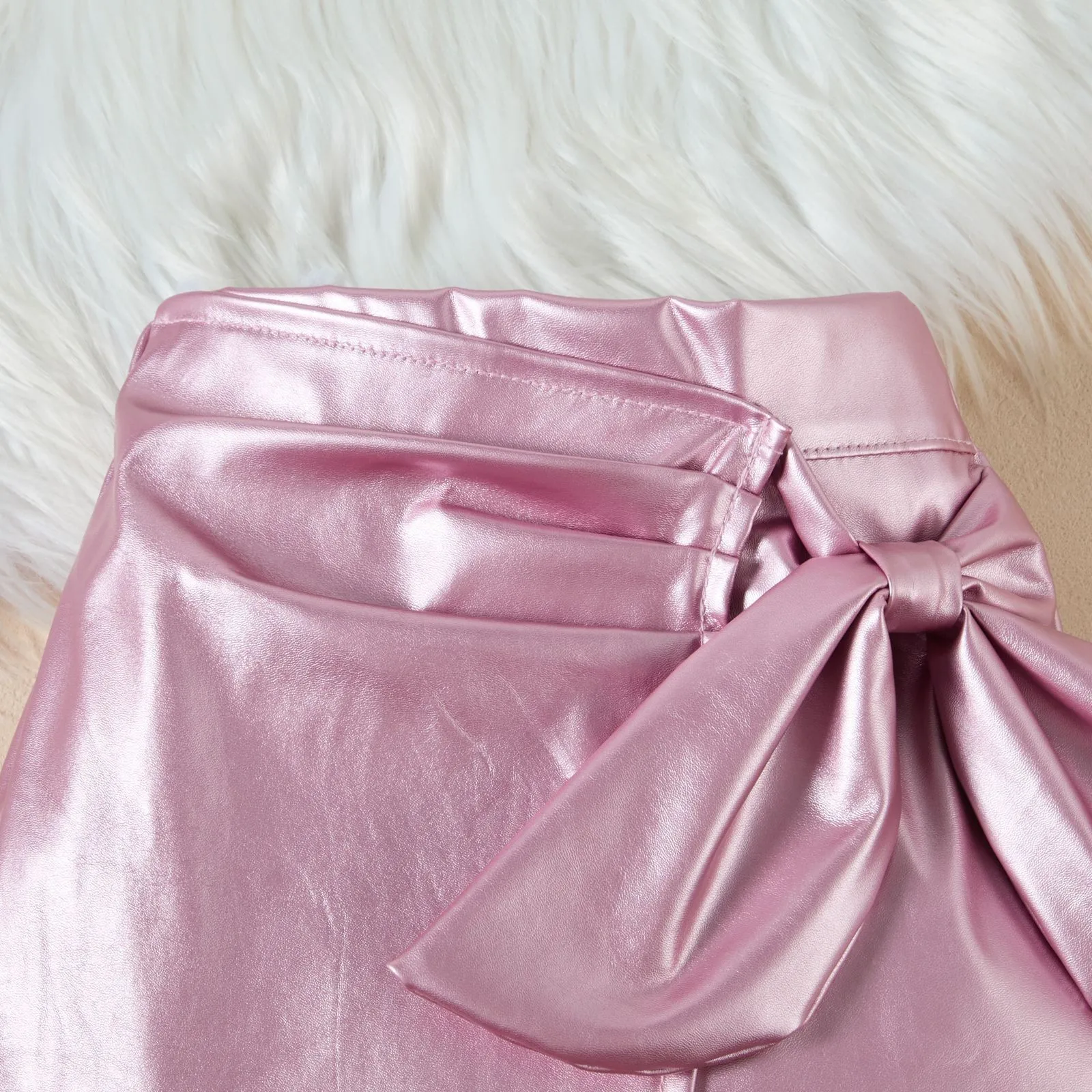 European American Fall/Winter Fashion Girls Top with Flying Sleeves Solid Color and Pu Bow Irregular Leather Skirt for Children