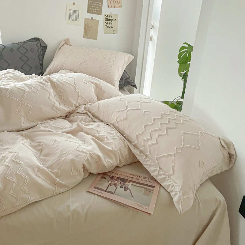 100% Brushed Brushed Microfiber print solid 4 Piece Bedding Set 1 Flat Soft Sheet 1 Deep Pocket Fitted with 2 Pillowcases