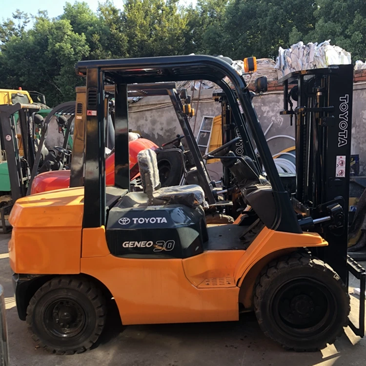 used original made in Japan Toyota 3 ton forklift