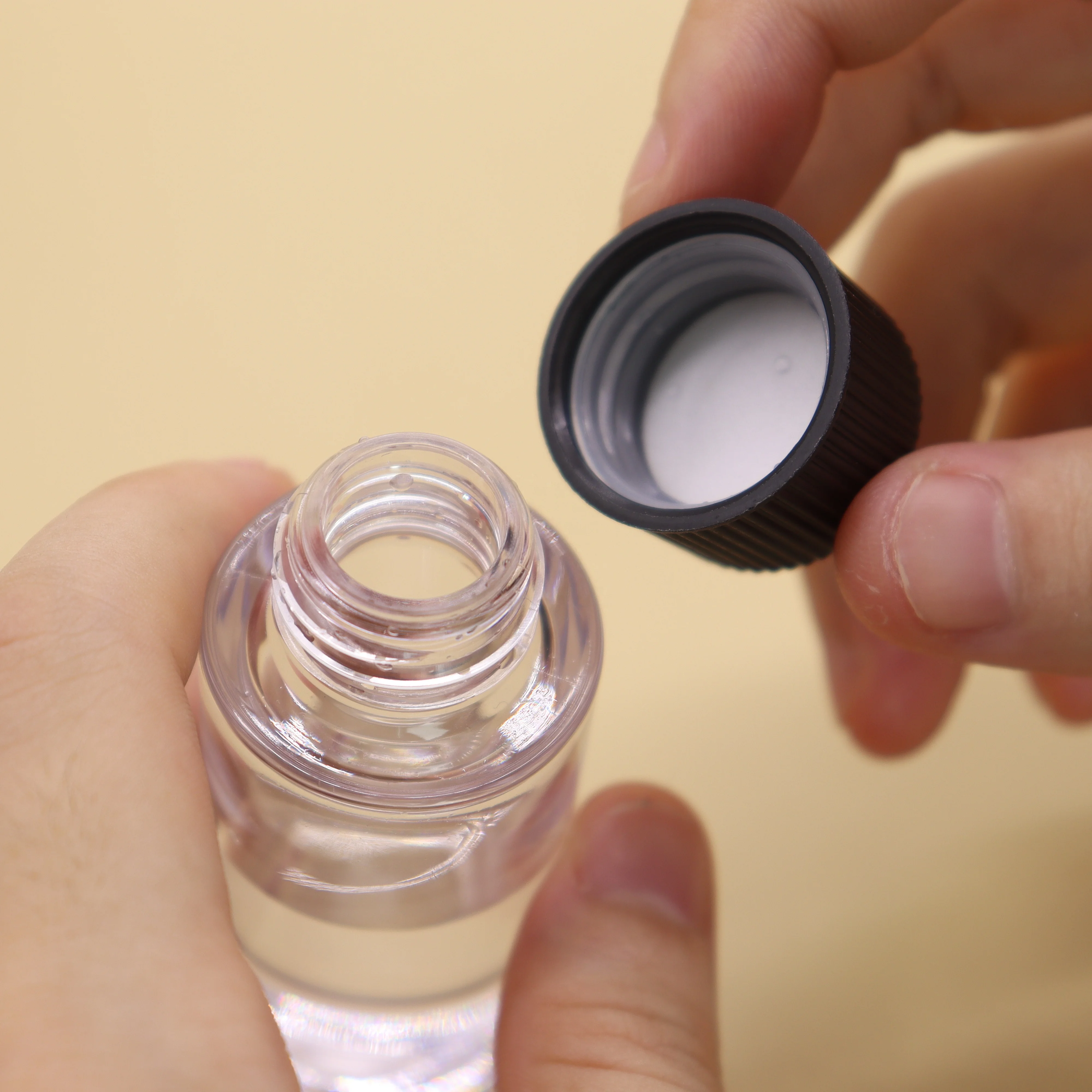 Popular Black Screw Cap 35Mm Plastic Cap Essential Oil Cap