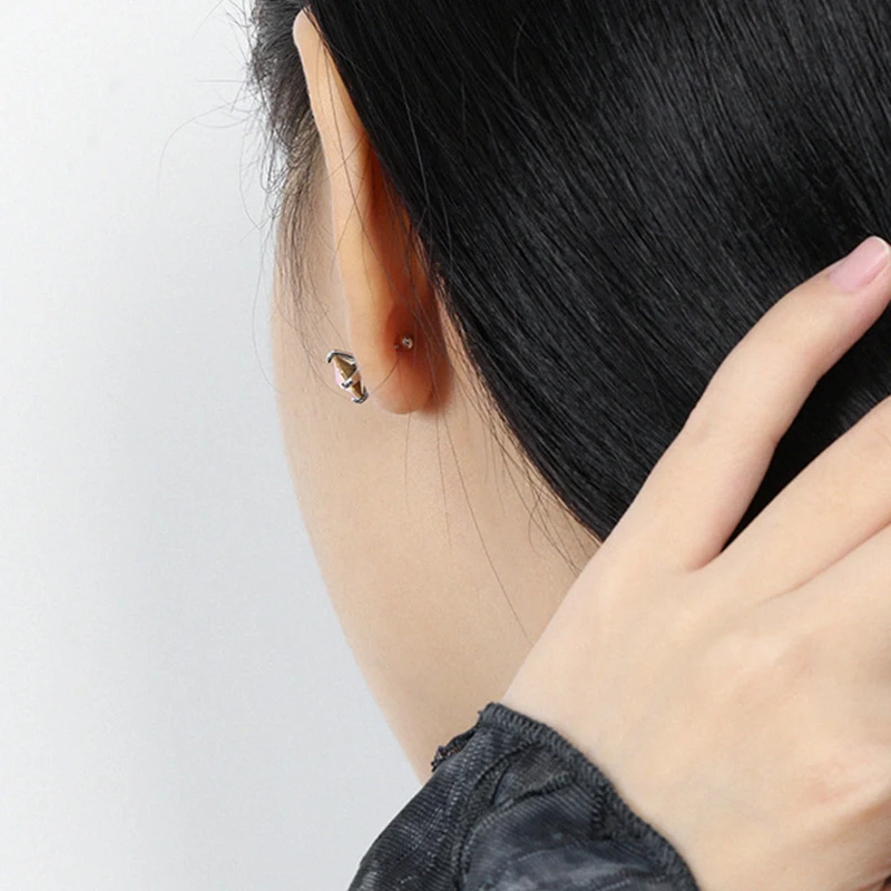 Wuqie Fashion 925 Sterling Silver Minimalist Piercing Screw Lock Ball Square Zirconium Stud Earrings