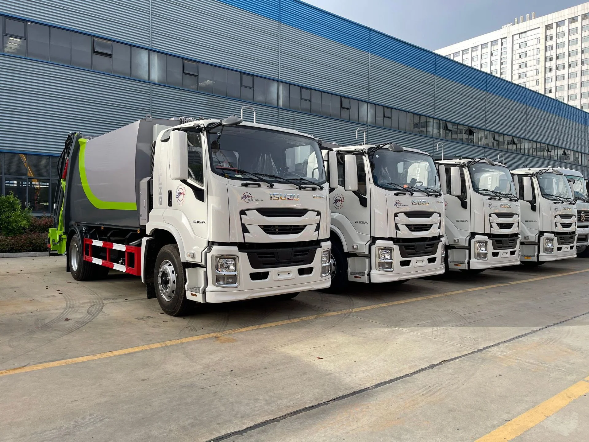 ISUZU 4*2 compacted garbage truck High quality shacman 14 ton compactor garbage truck price