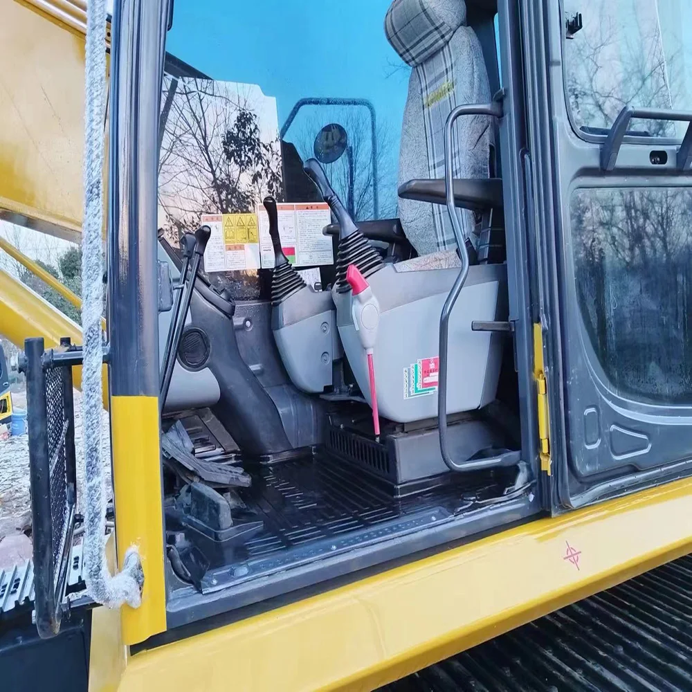 Used komatsu pc200-8 excavator  Original Japan 200-8 excavator  Komatsu  220-8