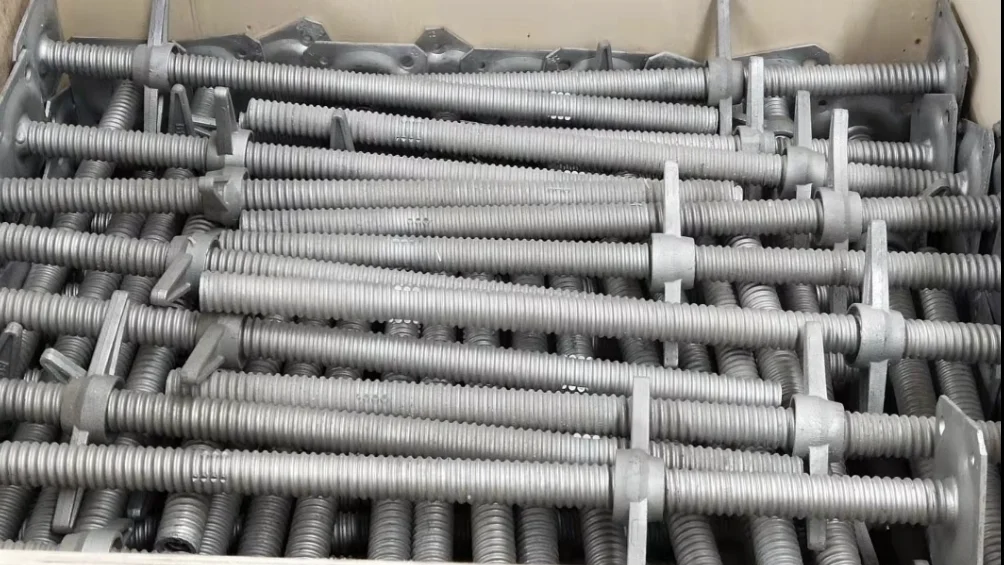 screw jack with swivel base plate