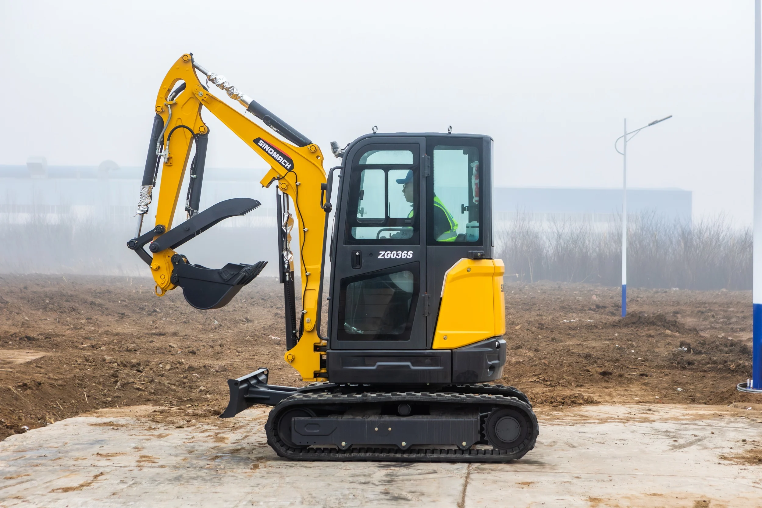 Strong Power Small Bagger Farm Diesel Engine Escavatore CE Approve 3Ton 4Ton Mini Excavator