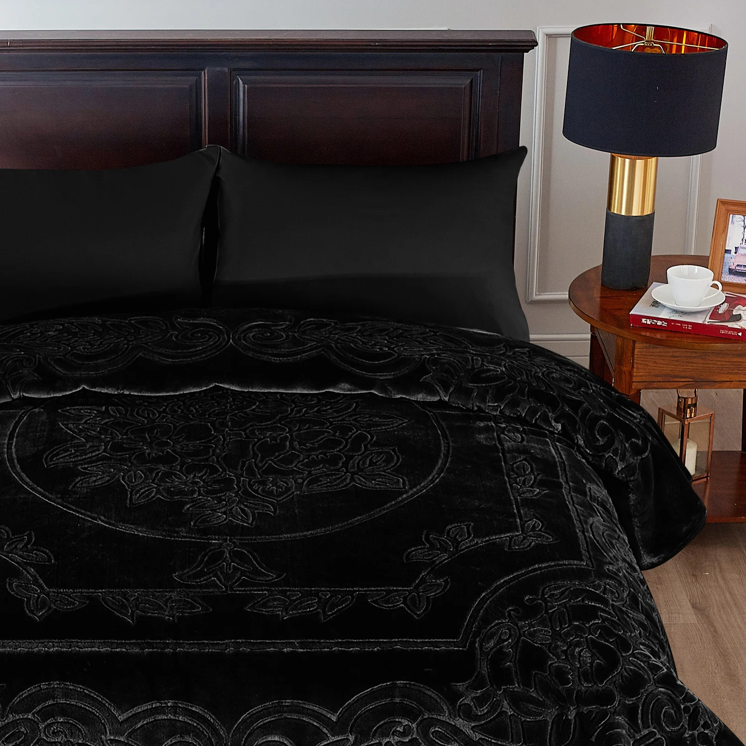 Factory Direct Warm Thick Blanket For Bed High Quality Mink Raschels Blankets Fluffy Soft Blankets 2024