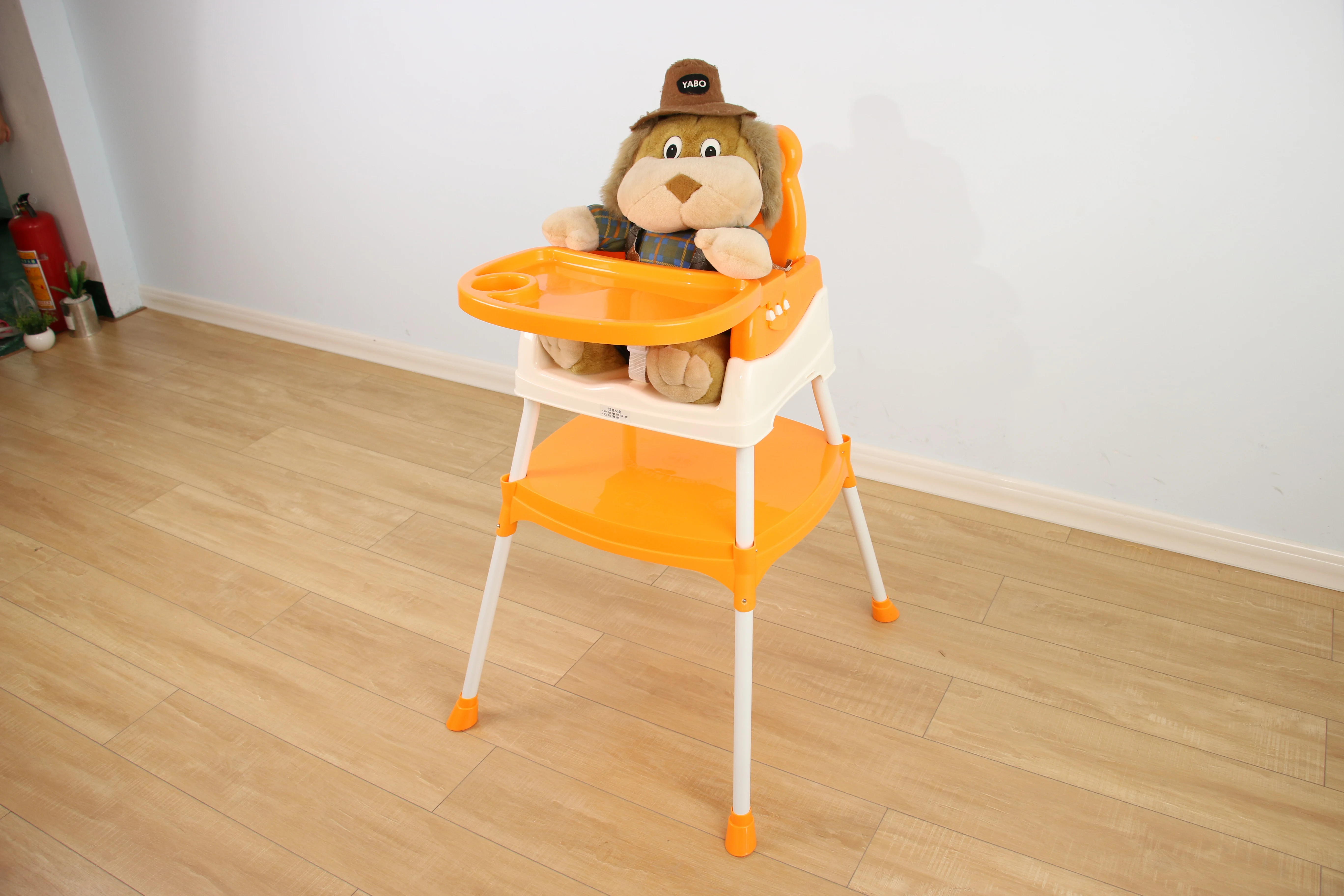 OEM Cheap Baby feeding high chair plastic portable baby high leg feeding chair with safety belt Dining Chair