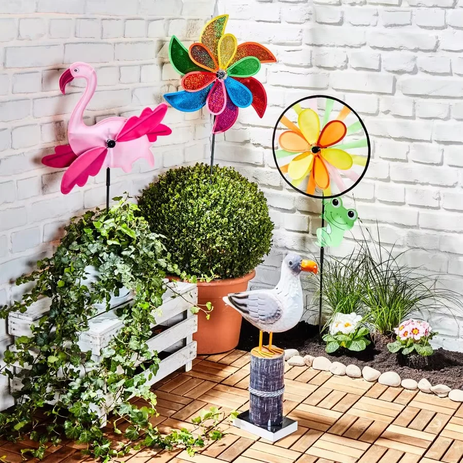 Custom Funny Garden Ornaments Multi-Flamingo Outdoor Den Plug-In Iron CoratioWindmill Flower Design Edging for Home and Plants
