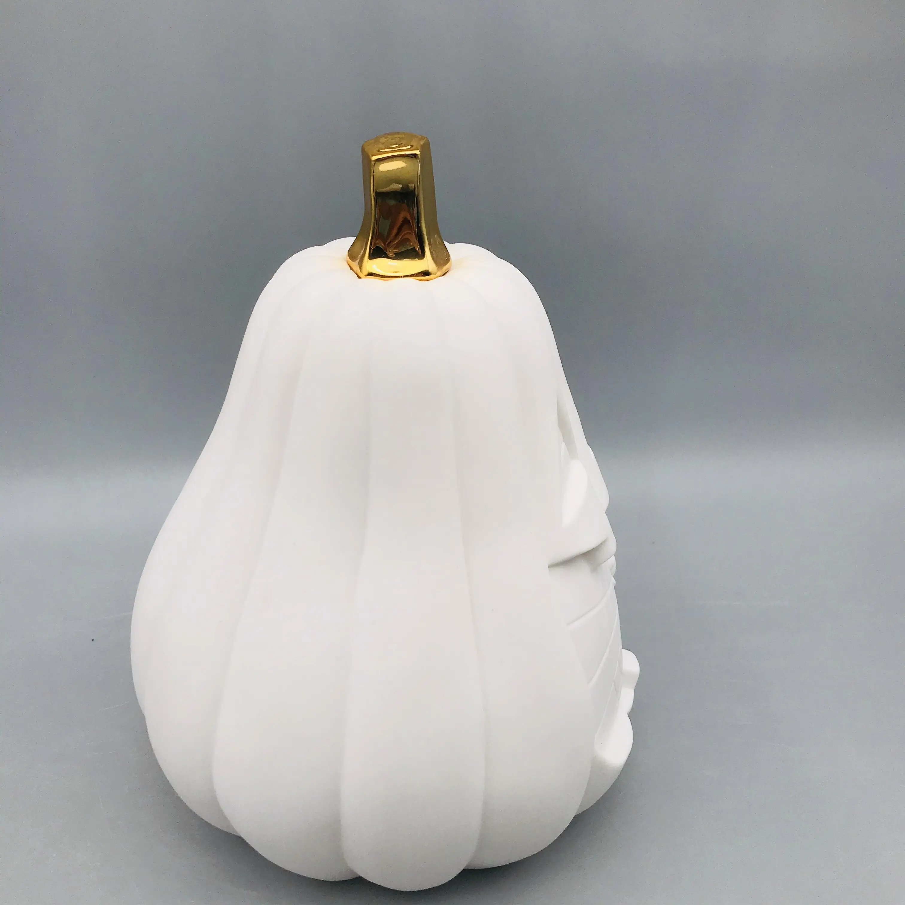 Lowest price Halloween white ceramic spider decor pumpkin LED