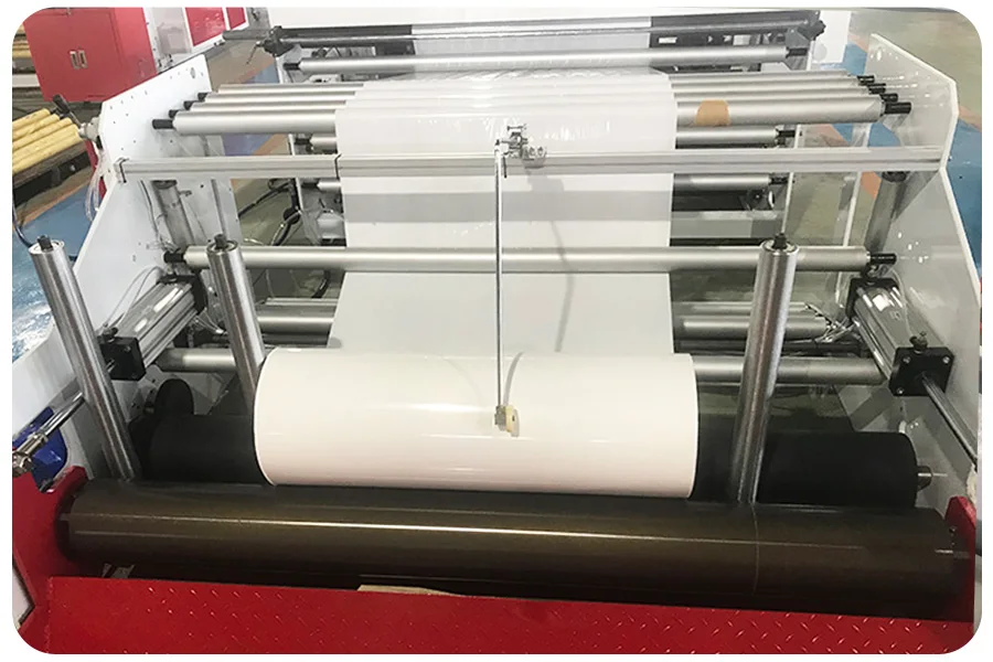 China supplies side and bottom sealing cutting bag making machine ice cube bag making machine garbage LDPE bag making machine