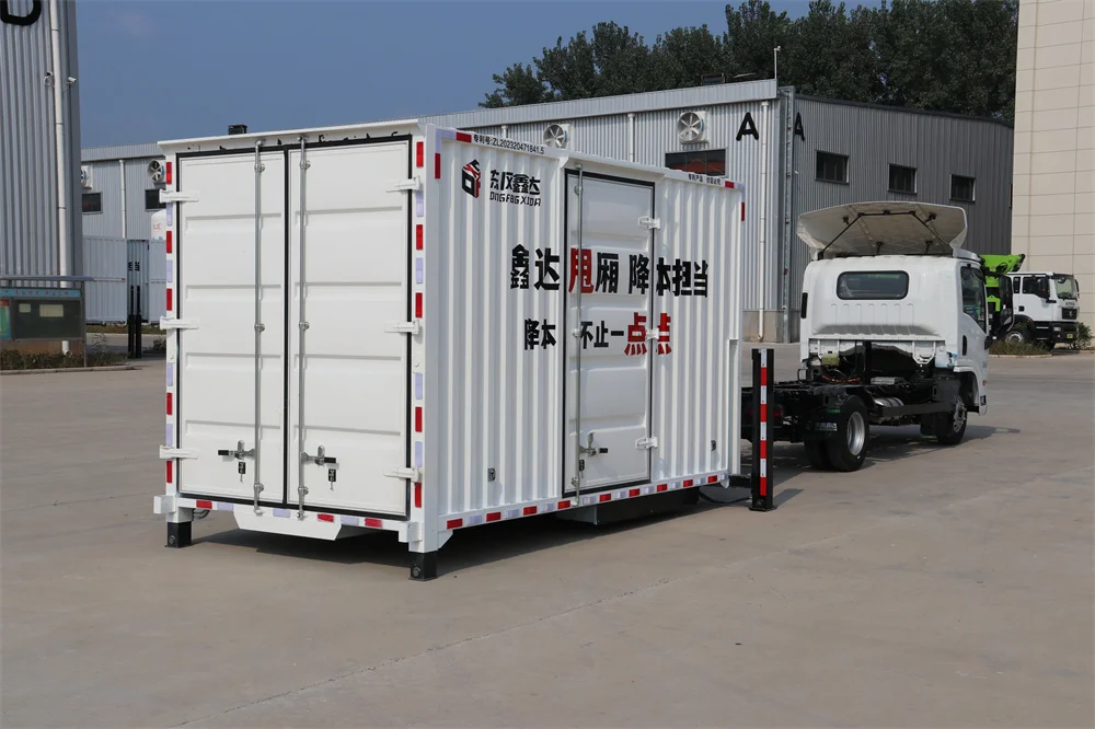 Isuzu Diesel 4*2 Medium Van Cargo Truck Swap-Bodie Vehicle Detachable Body Trucks